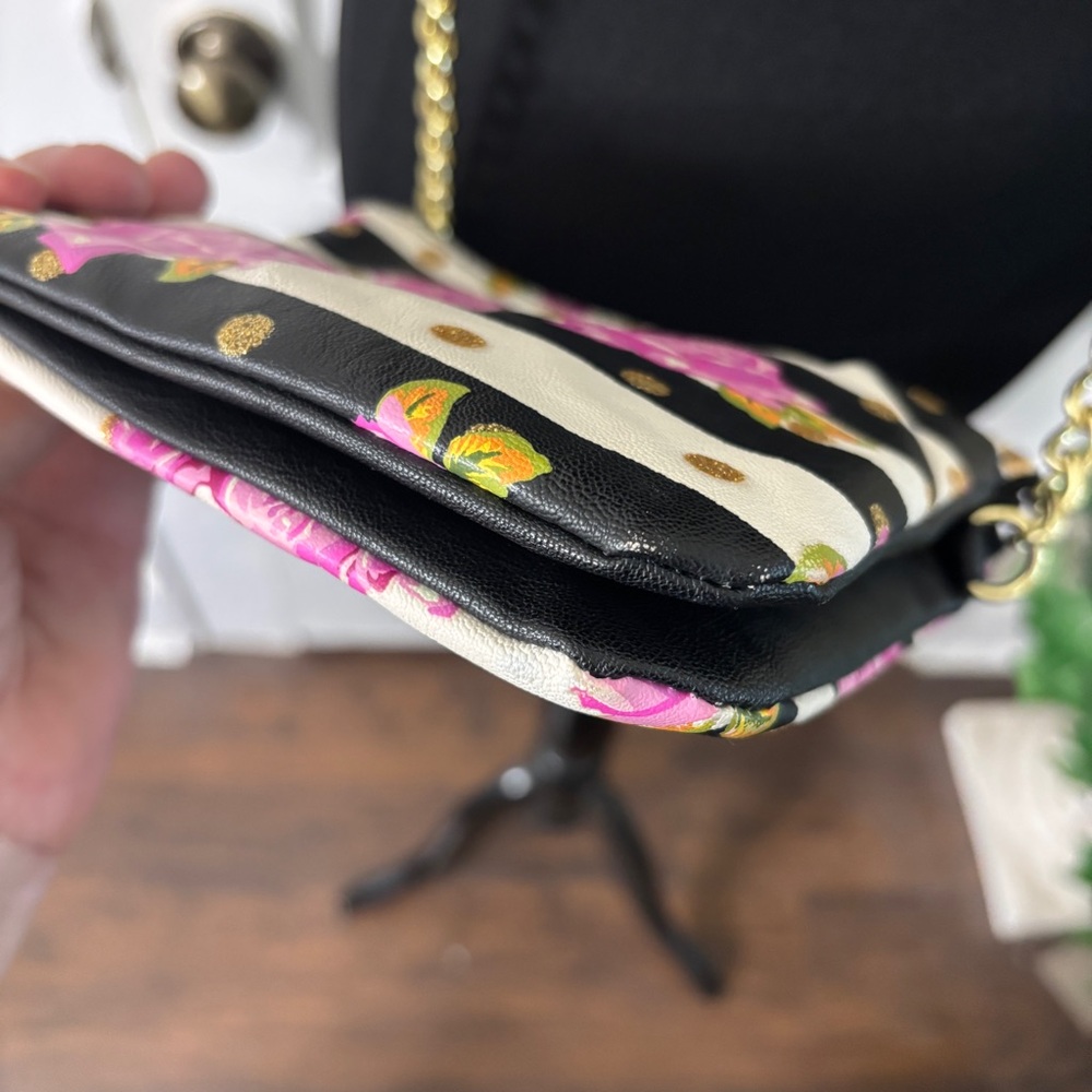 LUV BETSEY by BETSEY JOHNSON Rose Crossbody Bag/Purse - Picture 10 of 16